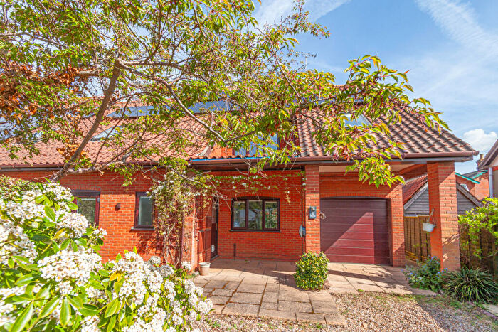 4 Bedroom Semi-Detached House For Sale In Workshop Lane, Nacton, IP10