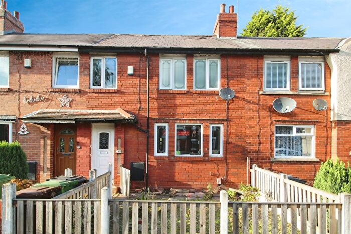 3 Bedroom Terraced House For Sale In Middleton Road, Morley, Leeds, LS27