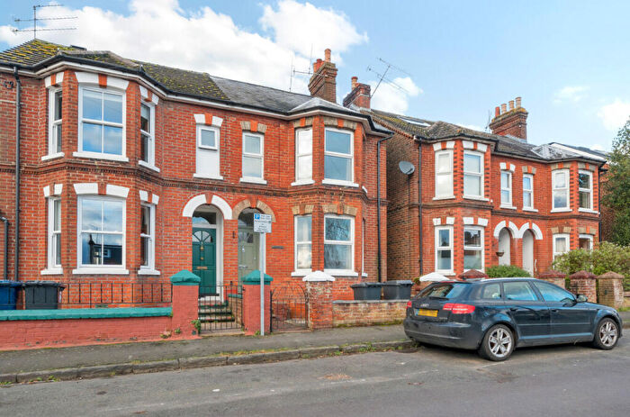 3 Bedroom Semi-Detached House To Rent In Beaufort Road, Farnham, Surrey, GU9