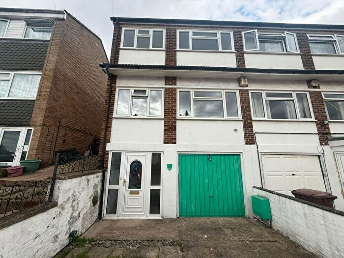 3 Bedroom House To Rent In Queens Road, Chatham, ME5