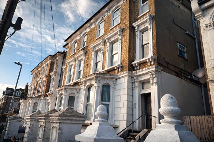 1 Bedroom Flat For Sale In Carlton Avenue, Ramsgate, Kent, CT11