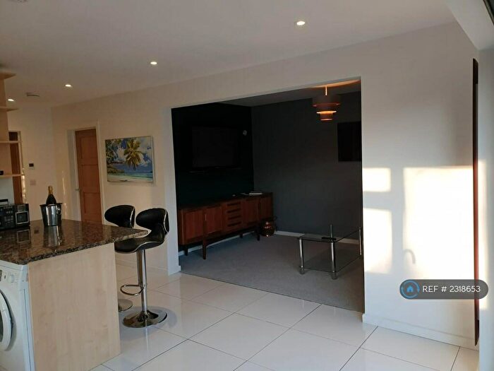 2 Bedroom Detached House To Rent In Ettrick Road, Poole, BH13