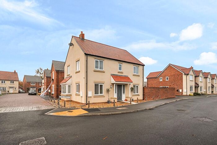 4 Bedroom Detached House For Sale In Telford Drive, Melksham, SN12