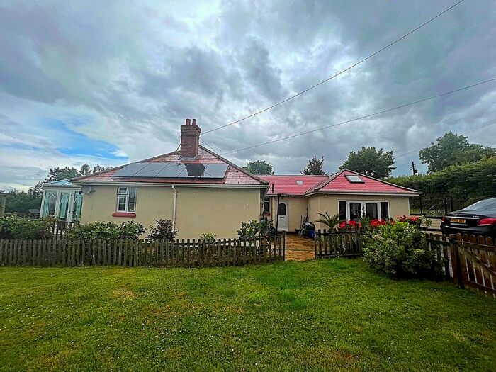 3 Bedroom Bungalow For Sale In Woodbury, Exeter, Devon, EX5