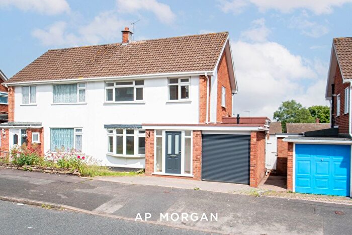 3 Bedroom Semi-Detached House For Sale In Southcrest Road, Lodge Park, Redditch, Worcestershire, B98