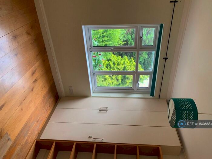 2 Bedroom Flat To Rent In Tenby Rd, Chadwell Heath, RM6