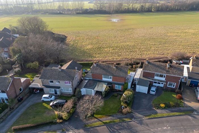 4 Bedroom Detached House For Sale In Gordon Avenue, Chichester, PO19