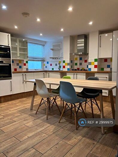 4 Bedroom Maisonette To Rent In Heavitree Road, London, SE18