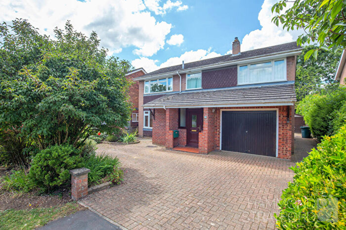 4 Bedroom Detached House For Sale In Karen Close, Hethersett, NR9