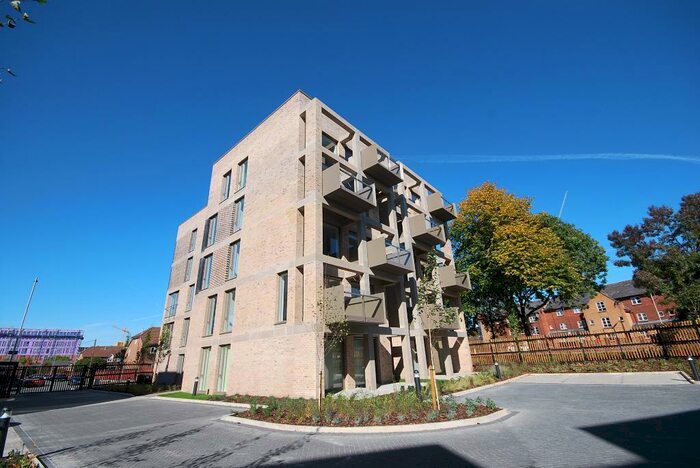 2 Bedroom Apartment To Rent In City Road, Hulme, Manchester, Lancashire, M15