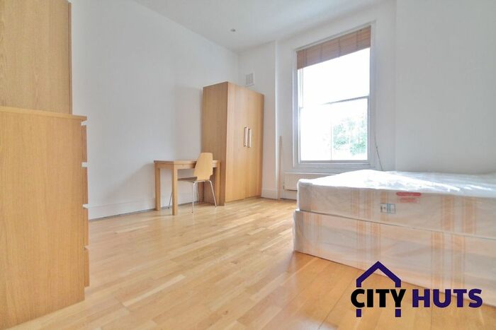 3 Bedroom Flat To Rent In Penn Road, London, N7