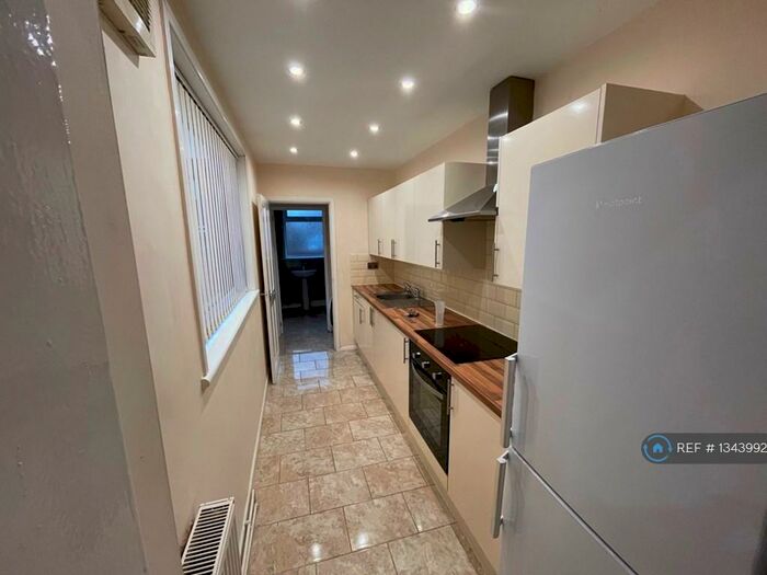 3 Bedroom Terraced House To Rent In Lamcote Street, Nottingham, NG2