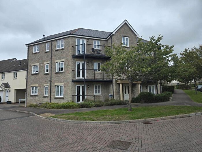 2 Bedroom Flat For Sale In Watkins Way, Bideford, EX39