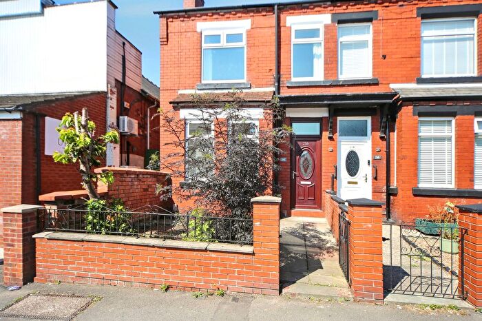 3 Bedroom Semi-Detached House For Sale In Gidlow Lane, Wigan, WN6