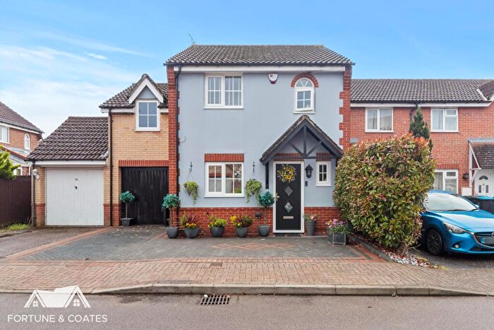 3 Bedroom Detached House For Sale In Davenport, Harlow, CM17