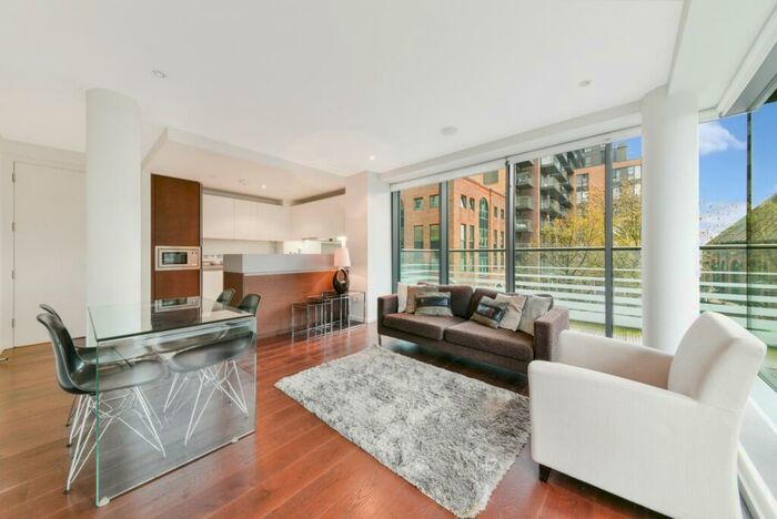 2 Bedroom Flat To Rent In Oakland Quay, Canary Wharf, London, E14