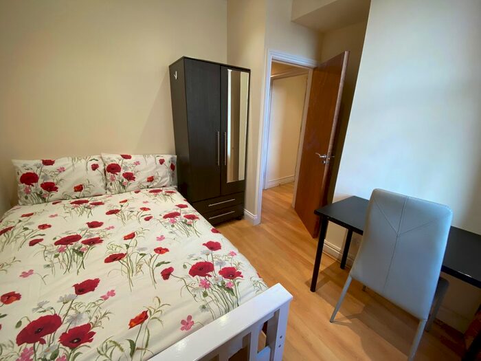 2 Bedroom Flat To Rent In Cromwell Road, South Kensington, SW7