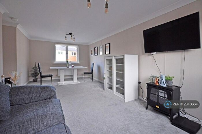 2 Bedroom Flat To Rent In Ty Trist House, Newport, NP20