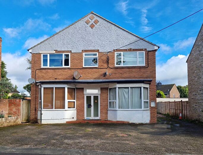 1 Bedroom Flat To Rent In Old Town, Brackley, Northants, NN13