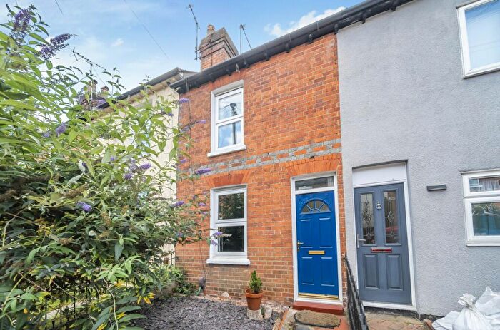 2 Bedroom Terraced House To Rent In Granby Gardens, Reading, RG1