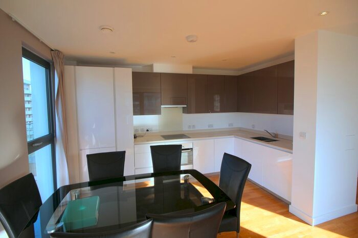2 Bedroom Flat To Rent In Ravens Walk, London, E20