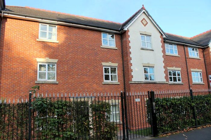 2 Bedroom Flat To Rent In Benchill Road, Sharston, Wythenshawe, Manchester, M22