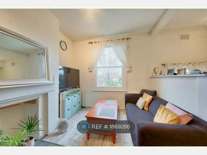 1 Bedroom Flat To Rent In Tooting, London, SW17