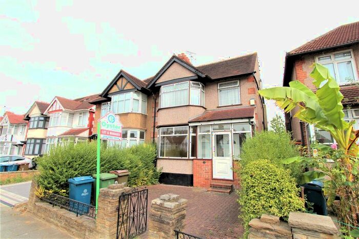 5 Bedroom Terraced House To Rent In Roxeth Green Avenue, Harrow, HA2