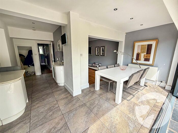 4 Bedroom Semi Detached House For Sale In Rennets Wood Road, Eltham Heights, London, SE9