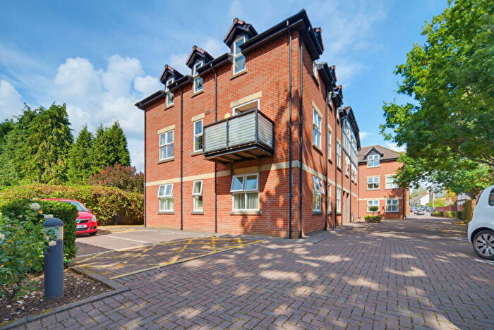 2 Bedroom Flat For Sale In - Fidlas Road, Llanishen, Cardiff, CF14