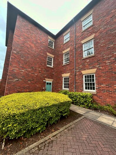 1 Bedroom Flat To Rent In Manvers Court, Nightingale Close, Chesterfield, S41