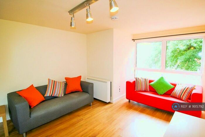 1 Bedroom Flat To Rent In Harper House, Manchester, M19