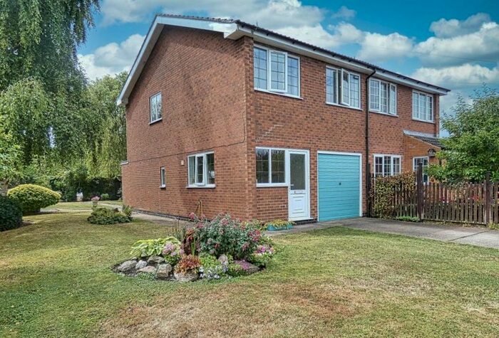 3 Bedroom Semi-Detached House For Sale In Back Lane, Barnby, Newark, NG24