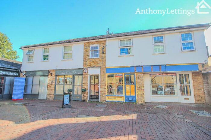 2 Bedroom Flat To Rent In Warren Place, Railway Street, Hertford, SG14