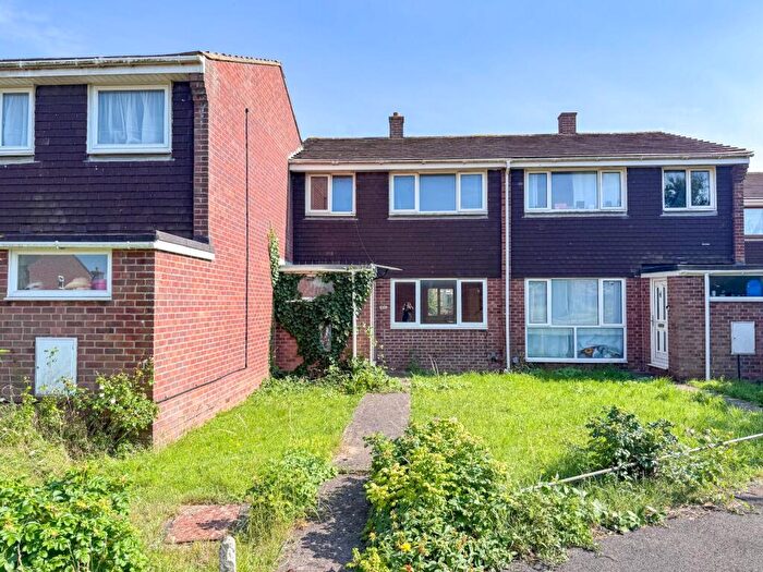 3 Bedroom Terraced House For Sale In Cedar Close, Patchway, Bristol, BS34