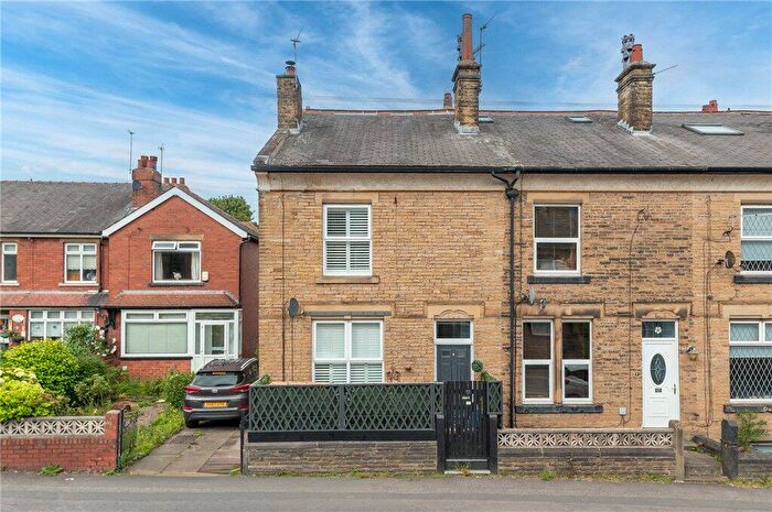 2 Bedroom End Of Terrace House For Sale In Asquith Avenue, Morley, Leeds, West Yorkshire, LS27