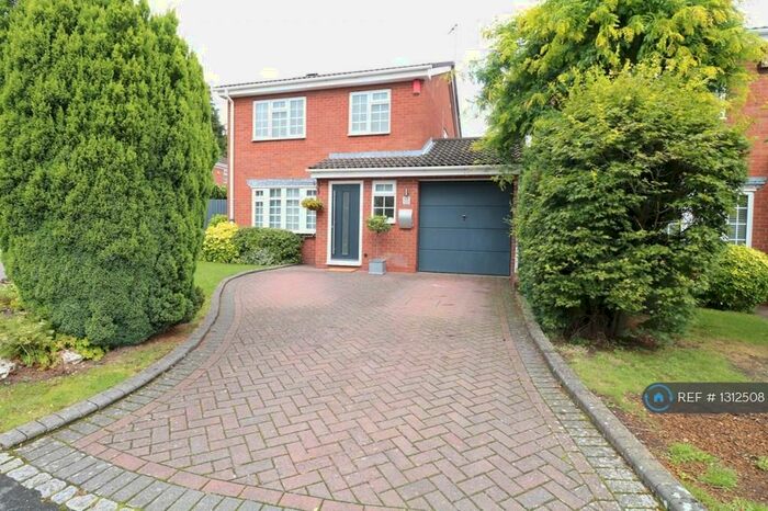 3 Bedroom Detached House To Rent In Burgess Croft, Solihull, B92