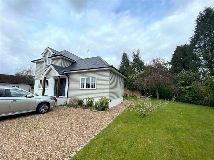 Studio To Rent In Temple Gardens, Staines-Upon-Thames, Surrey, TW18