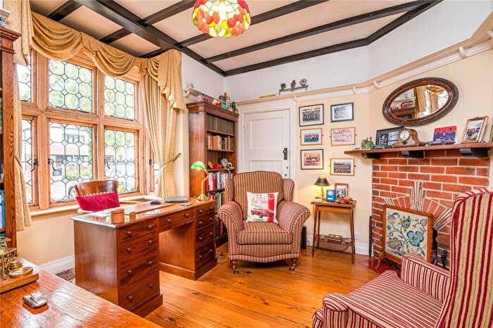 6 Bedroom Detached House For Sale In Parkanaur Avenue, Thorpe Bay, Essex, SS1