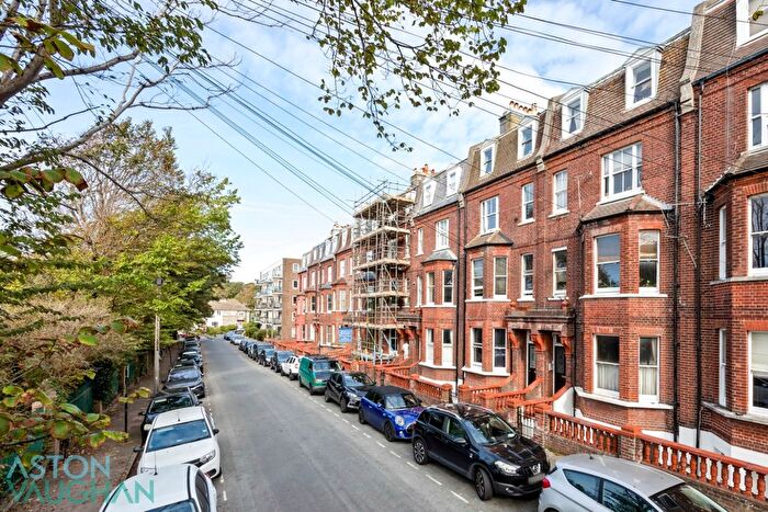 2 Bedroom Flat For Sale In College Terrace, Brighton, East Sussex, BN2