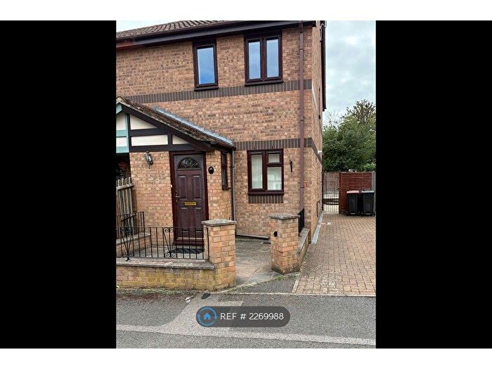 2 Bedroom Semi-Detached House To Rent In Stafford Grove, Milton Keynes, MK5