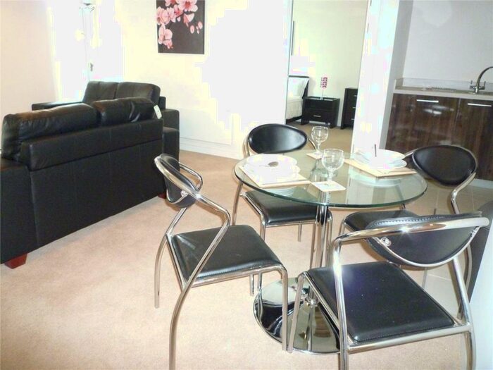 2 Bedroom Apartment To Rent In Blackfriars Road, Salford, Greater Manchester, M3