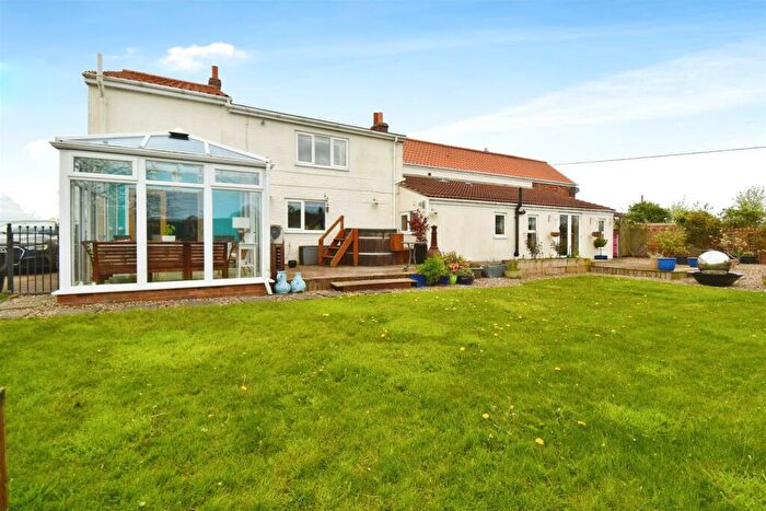 5 Bedroom Detached House For Sale In Rectory Road, Roos, HU12