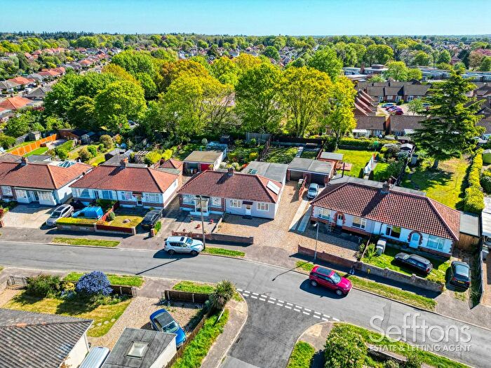 3 Bedroom Semi Detached Bungalow For Sale In Aerodrome Road, Norwich, Norfolk, NR7