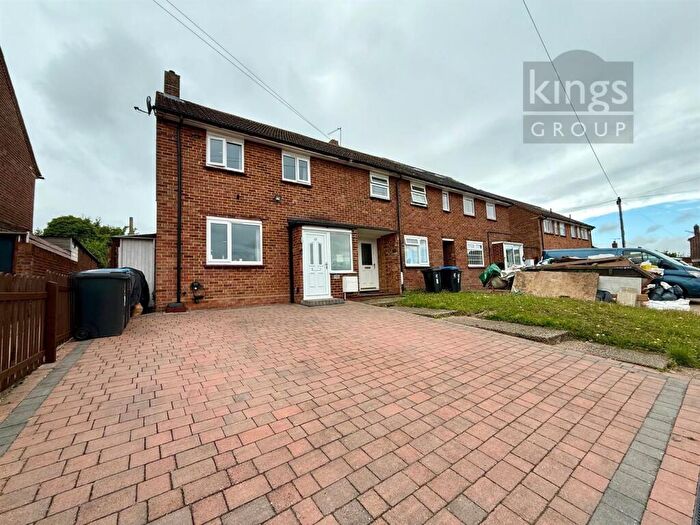 2 Bedroom House For Sale In Bramley Shaw, Waltham Abbey, EN9