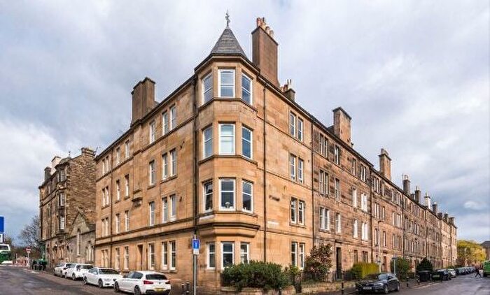 2 Bedroom Flat To Rent In Roseburn Gardens, Edinburgh, EH12