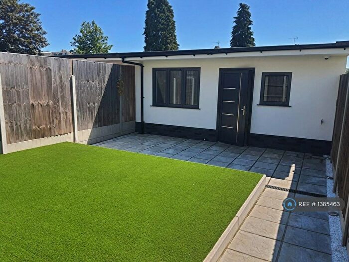 2 Bedroom Flat To Rent In Thornhill Road, Luton, LU4