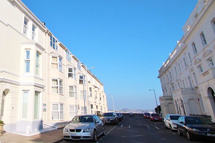 3 Bedroom Apartment To Rent In Grand Parade, Plymouth, PL1