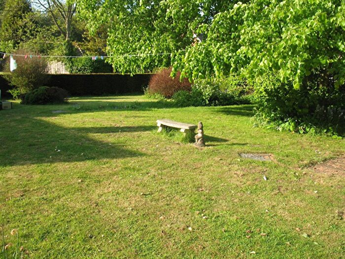2 Bedroom Cottage To Rent In Tixall, Stafford, ST18
