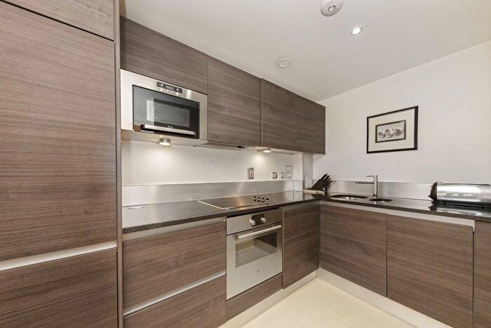 1 Bedroom Flat To Rent In Vauxhall Bridge Road, London, SW1V